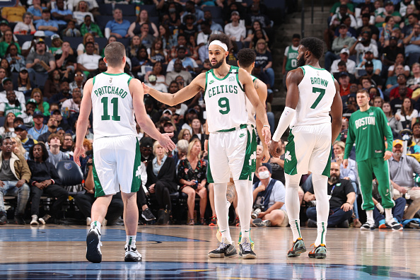 Snapshot: 00 goes to the rafters - ESPN - Boston Celtics Blog- ESPN