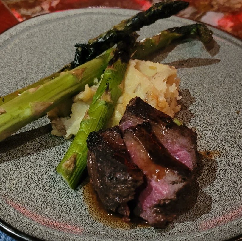 soulfoodscholar's tweet photo. #SUNBURST #MOUNTAINTROUT (#Corn-Dusted #Trout, Heirloom #BlueGrit Cake, Spring Greens, #TomatoGravy, Trout #Caviar)

#NEWZEALAND #ELK LOIN (#WhippedPotatoes, #Asparagus, #Bourbon Demi)

#CHOCOLATELAVACAKE (#Caramel, #VanillaIceCream)

Thanks for the rec, @davinavanburen! https://t.co/57TLunRVNe