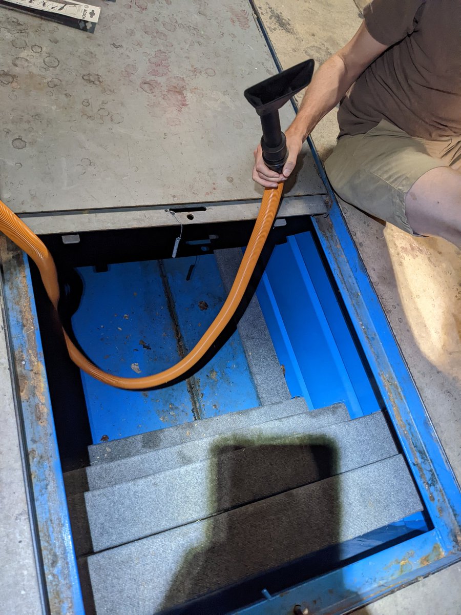 WxMichelleS's tweet photo. Time to clean out the #tornado shelter, never excited to see what 🕸️🕷️ have made themselves at home over the winter. 😰😫 @Kenziek56 what was the name of the spider repellent you mentioned last week? 
#wxtwitter @tallredrob https://t.co/wOZUI7f6Cz