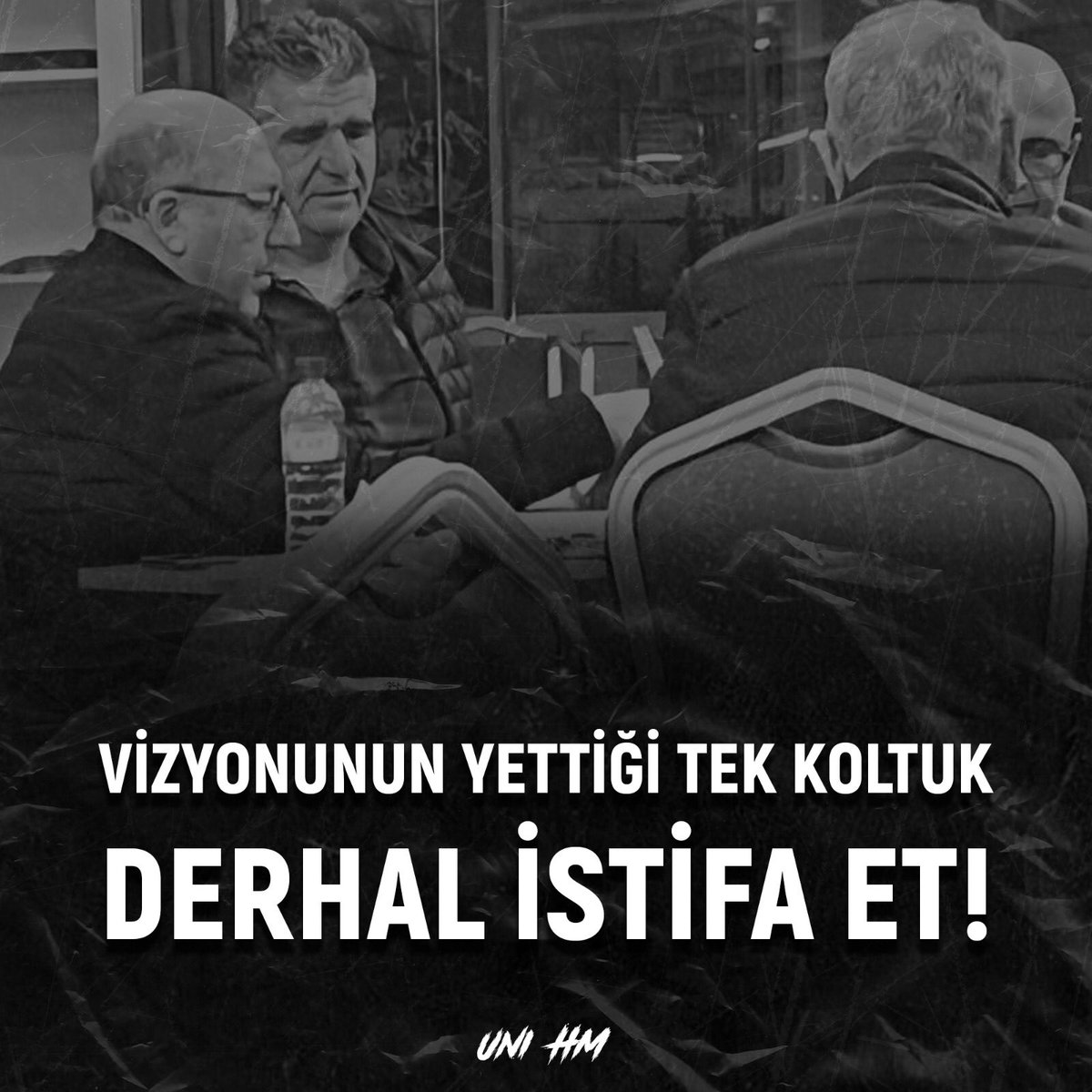 KOCAELİSPOR'U HAKETMİYORSUNUZ! 

VASIFSIZ YÖNETİM, OKEYCİ BAŞKAN, RUHSUZ FUTBOLCULAR(?) 

SEZON BAŞINDAN BERİ SUSTUK, SABIRLA SEZON SONUNU BEKLEDİK. BU SÜREÇTE EN UFAK BİR OLUMLU GELİŞME OLMADIĞI GİBİ HEP GERİYE GİTTİK.++