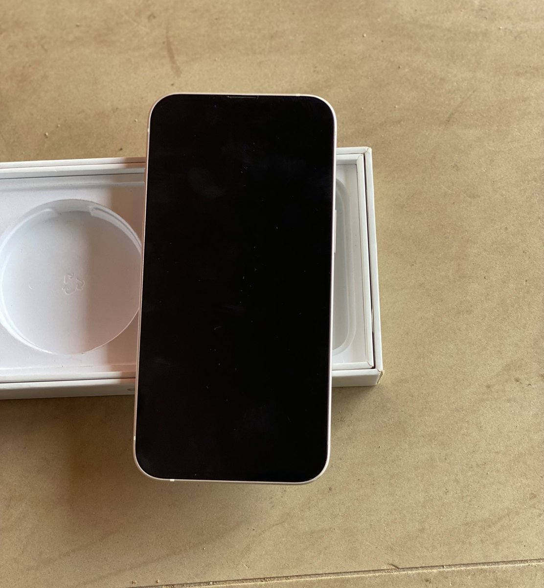 Kantin_Arewa's tweet photo. iPhone 13 
128GB Storage Capacity 
Price: #470k 

#RamadanMubarak https://t.co/mNz5XCZlyP