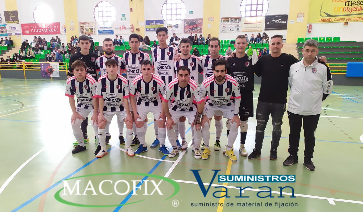 DaimielFutSala's tweet photo. 𝗗𝗘𝗥𝗕𝗜 𝗖𝗢𝗡 𝗧𝗢𝗗𝗢 𝗟𝗢 𝗤𝗨𝗘 𝗣𝗢𝗗Í𝗔 𝗛𝗔𝗕𝗘𝗥 ⚽💪

Partido vibrante donde los haya que se declinó finalmente de nuestro lado por 5⃣ - 3⃣

Gracias de nuevo a los 🗣️ que nos llevaron en volandas hacia la ✅

📝 Completa en el siguiente enlace https://t.co/FQyLyHMMgV https://t.co/AYlqWyNdVV
