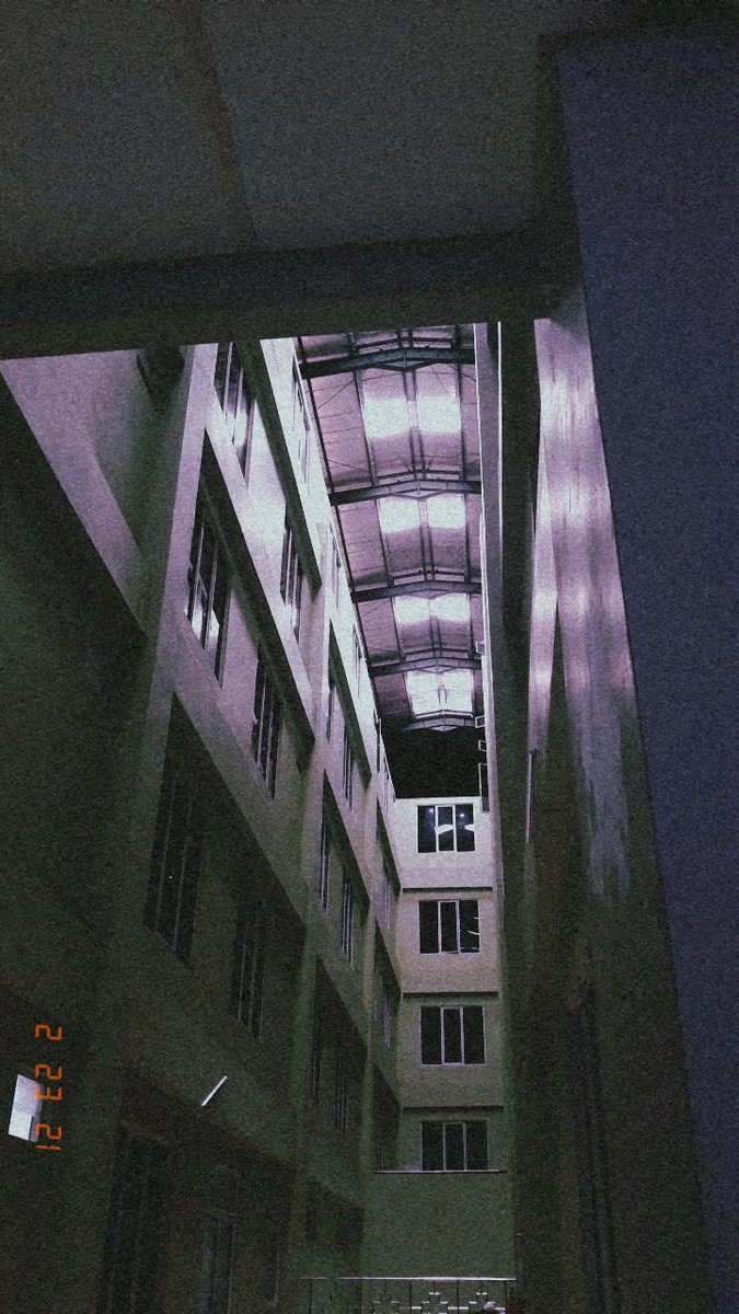 Pernah duduk di sini sambil mikir "tenang, jngan risau.. Tuhan maha baik!"