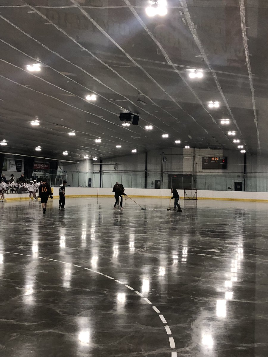 silvertipslax's tweet photo. First star for our exhibition game vs the @RMLLKnights is the arena staff at Plainsmen for cleaning up broken glass from a light bulb. #lowceiling https://t.co/Cmq9cbREYL