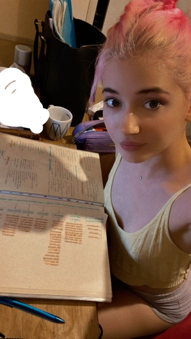 Ya no quiero jugar mas a la facultad😞 https://t.co/nNo8kuOpLh