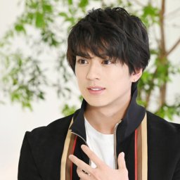 真剣佑の聖闘士星矢とワンピースはどうなる ガーシー暴露でハリウッドnetflix出演停止 1pack