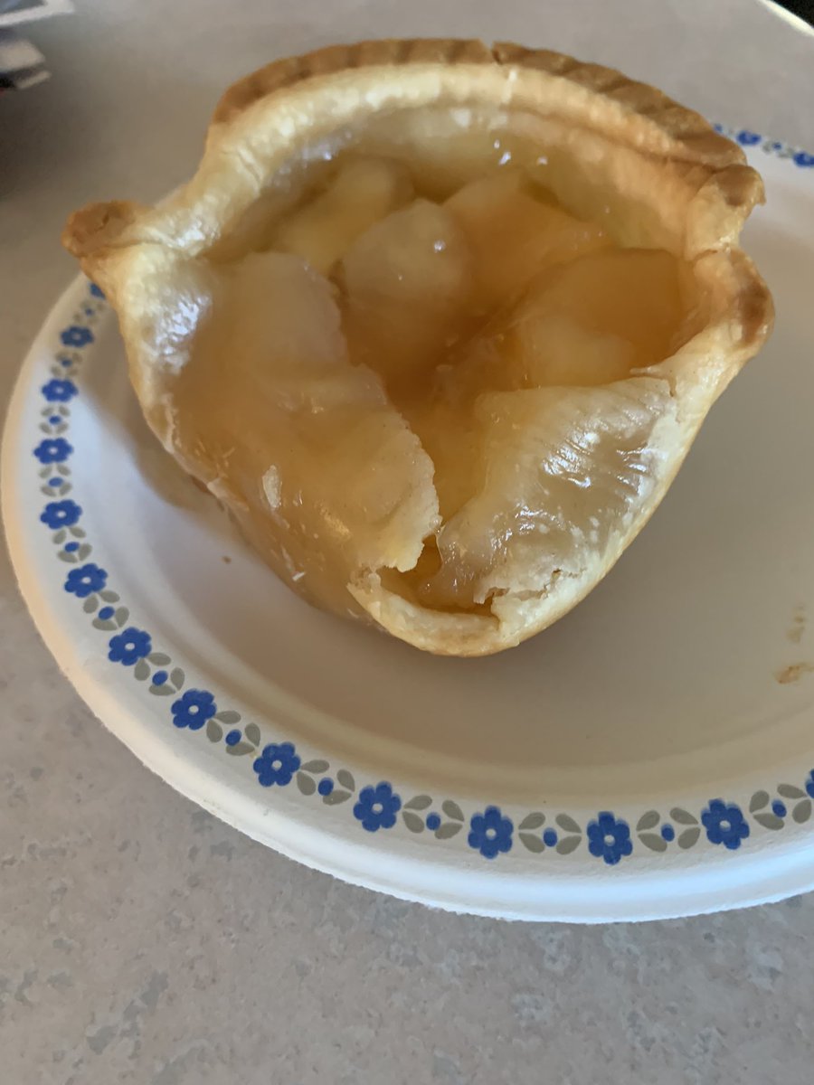 RodneyTheborg's tweet image. Made some open apple pie.  #piemaker