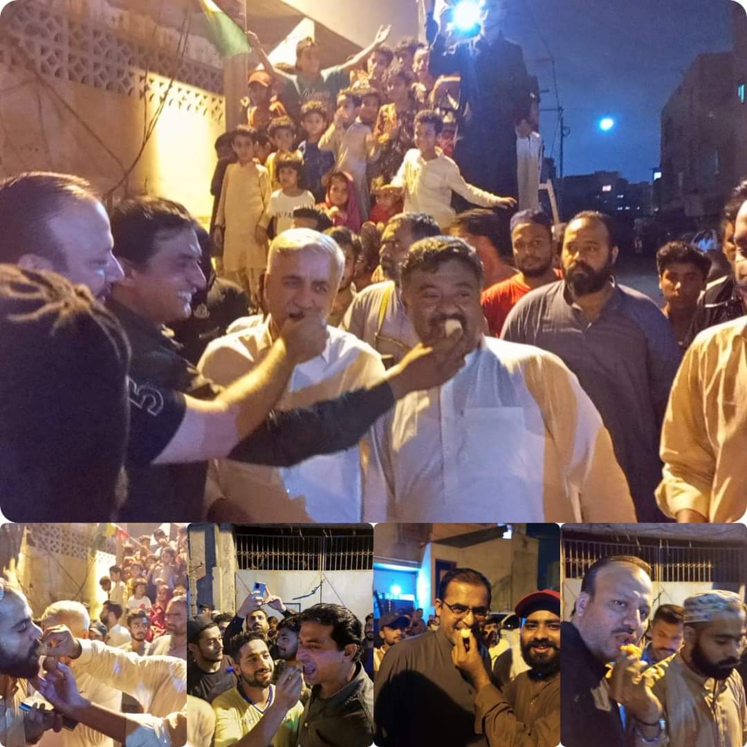 RashidKhaskhele's tweet photo. پیپلز یوتھ ضلع ساؤتھ کے جنرل سیکرٹری #فضل_بلوچ کی جانب سے عمران خان کے خلاف تحریک عدم اعتماد کی کامیابی پر لیاری میں جشن۔ شاندار آتش بازی کا مظاہرہ، لیوا پر رکس، اور مٹھائی تقسیم کی گئی۔
PYO District South 🇱🇾✌️ https://t.co/O2RhfFhrHs
