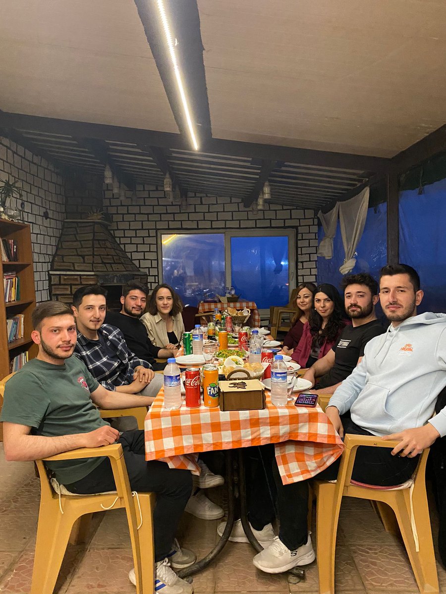 agsencim's tweet photo. @Selinaykr3K  rakısızdı ama olsundu. Ndjdjdmdm https://t.co/qJk5sxnx9E