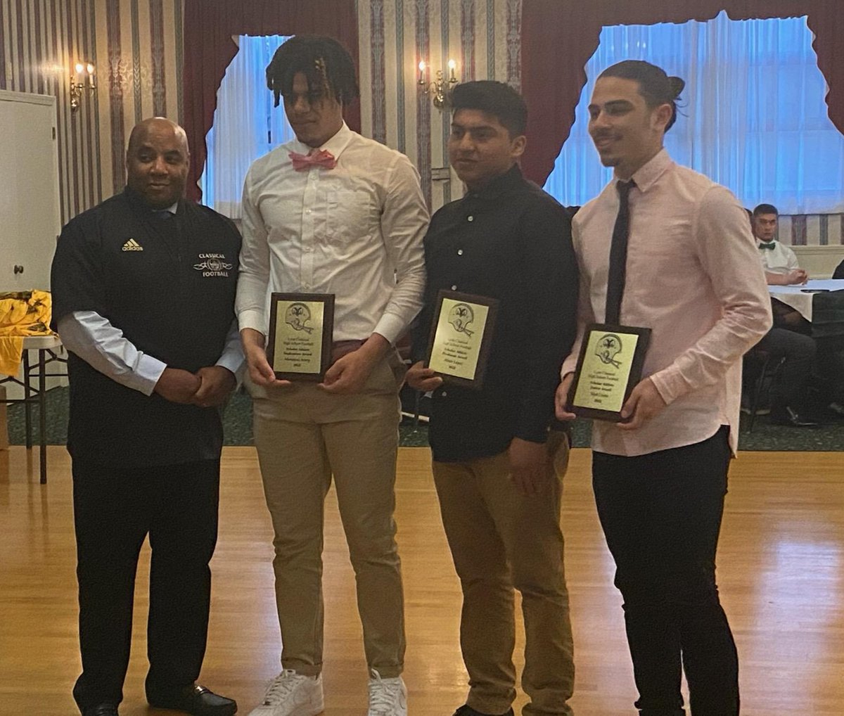 LCRamsFB1's tweet photo. Congratulations to Jr. Nick Costa, Soph. Marquese Avery, and Freshman Abner Lopez on receiving the scholar athlete Award for each grade. All 3 individuals had the top GPA's in their Grade....Academics comes 1st. #ramlove https://t.co/pTjmz27Ozp