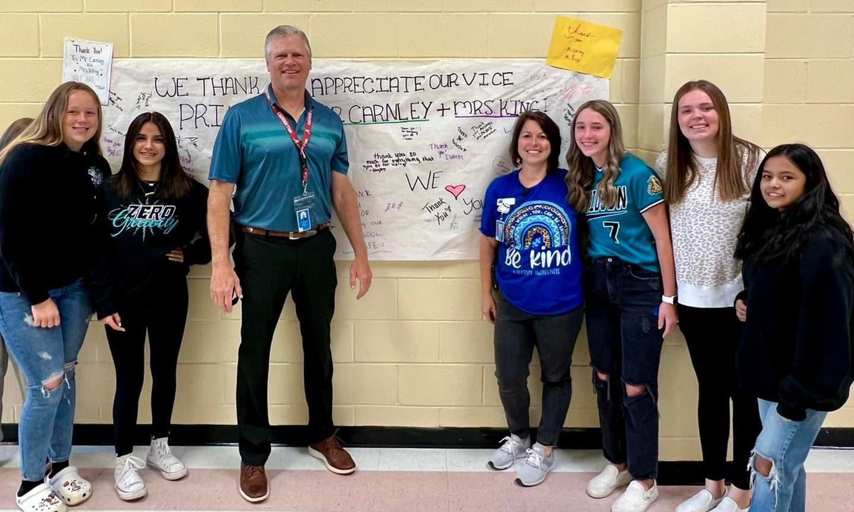 MrsHritz's tweet photo. We are fortunate to have these two as Assistant Principals! We appreciate Mrs. King and Mr. Carnley’s dedication to Davidson.🐾 #Pantherproud https://t.co/cAzbHf5aUW