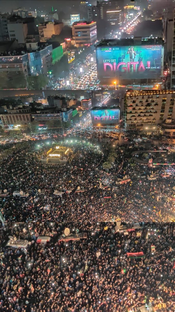 Lahore Today -جب کسی لیڈر کی مقبولیت کا گراف گلی کا موڑ مُڑ جاۓ تو پھر بات آپ کے بس سے باہر ہو جاتی ہے