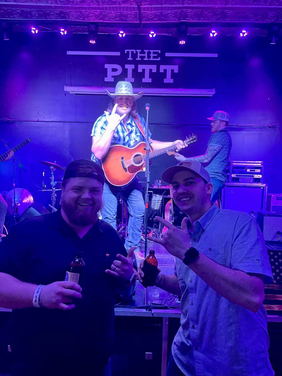 BrodyCaster's tweet photo. Damn good time up in KS this weekend with our man @codyhibbard_ Thanks to all y’all that joined us at @ThePitt_Bar last night. You made the first trip back to The Burg a good one! https://t.co/XlaqfWw1wH