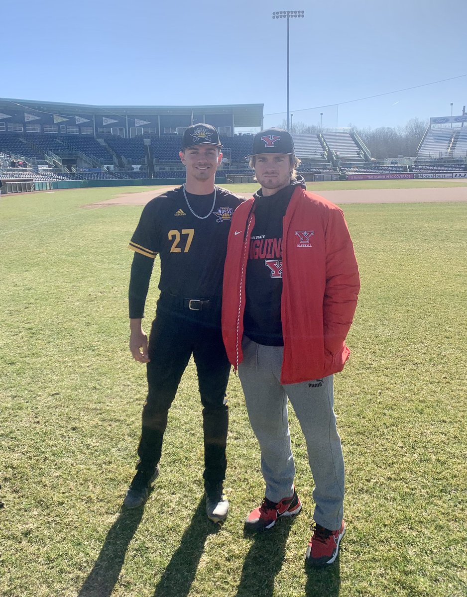 BaseballToronto's tweet photo. A couple former RedKnights reuniting on the diamond 💎⚾️ https://t.co/6GxDIUzoZQ