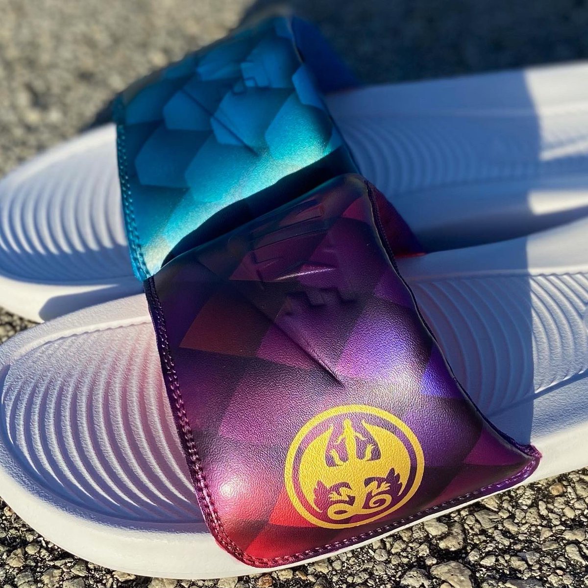 NachoShoe's tweet photo. Custom Wings of Fire themed Nike slides.

 @jacquardsneakers @jacquardproducts 

#NachoShoe #Nike #wingsoffire #customshoes #sneakerhead #sneakergallery #sneakercollection #sneakercon #customkicks  #sneakeraddict #dragons #nikeslides #customslides #florida #spring #summer https://t.co/b3QldAuOK1