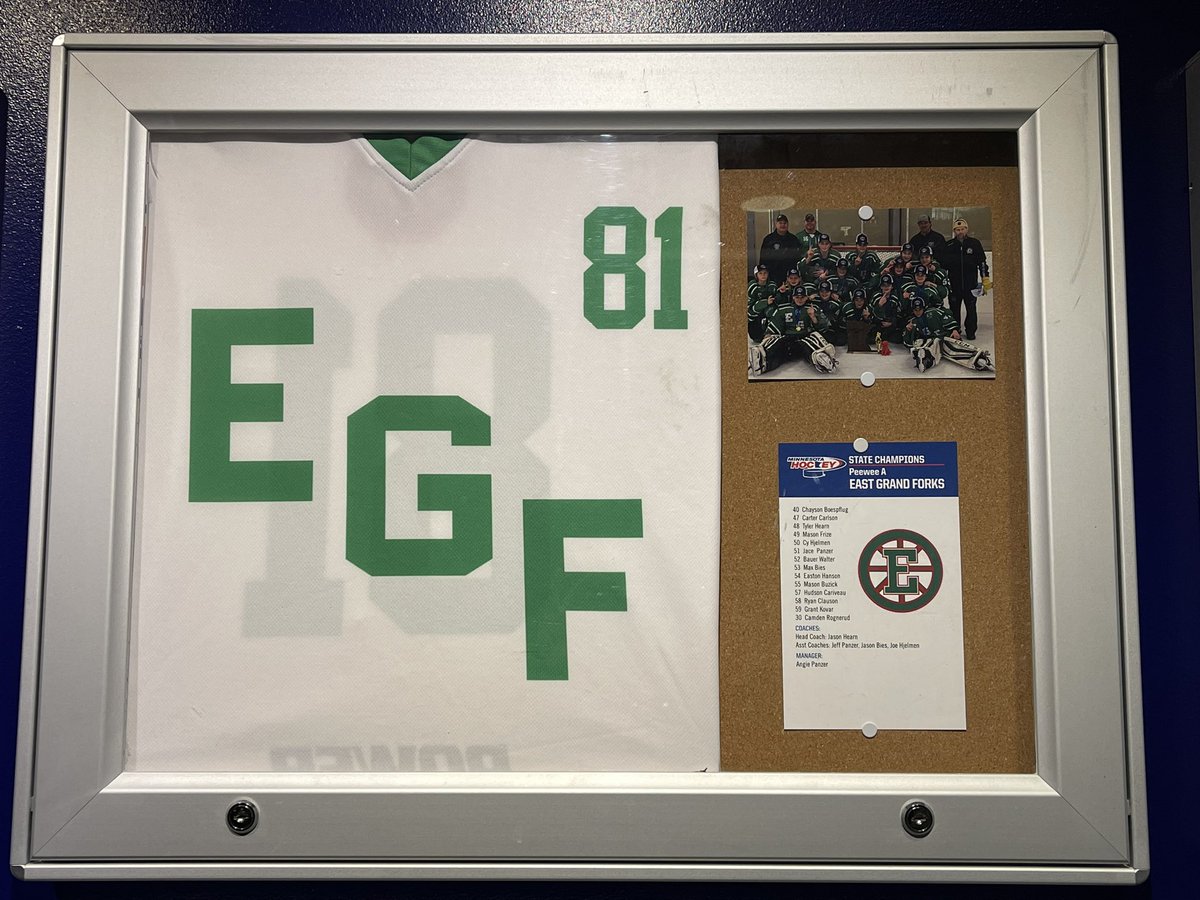 ktbeee4's tweet photo. What an honor the boys had to represent EGF as State Champions at the MN Wild game tonight!! @EastSideHockey @EGFPWA @EGFGoalies @YouthHockeyHub @mnwild @MinnHockey https://t.co/wFbQ2pzIxU