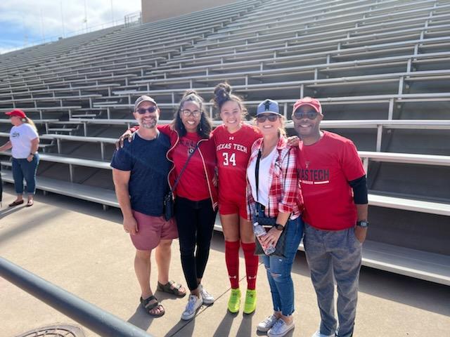 brookedelynne16's tweet photo. If a picture says a 1000 words..it would say: they work hard, they play hard and they love and cherish each and every moment shared. #priceless #WeekendMood #grateful #weekendvibes #blessed #thatlastpicturethough😂 #whatdad https://t.co/YIzOCxyPcx
