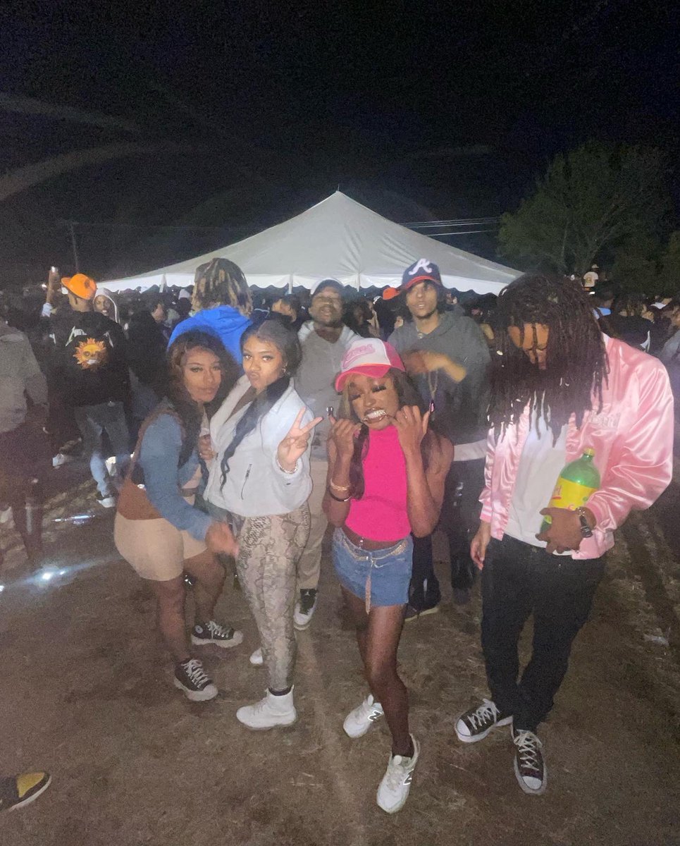 hadiyadoll's tweet image. #springfest2k22 💕🪐