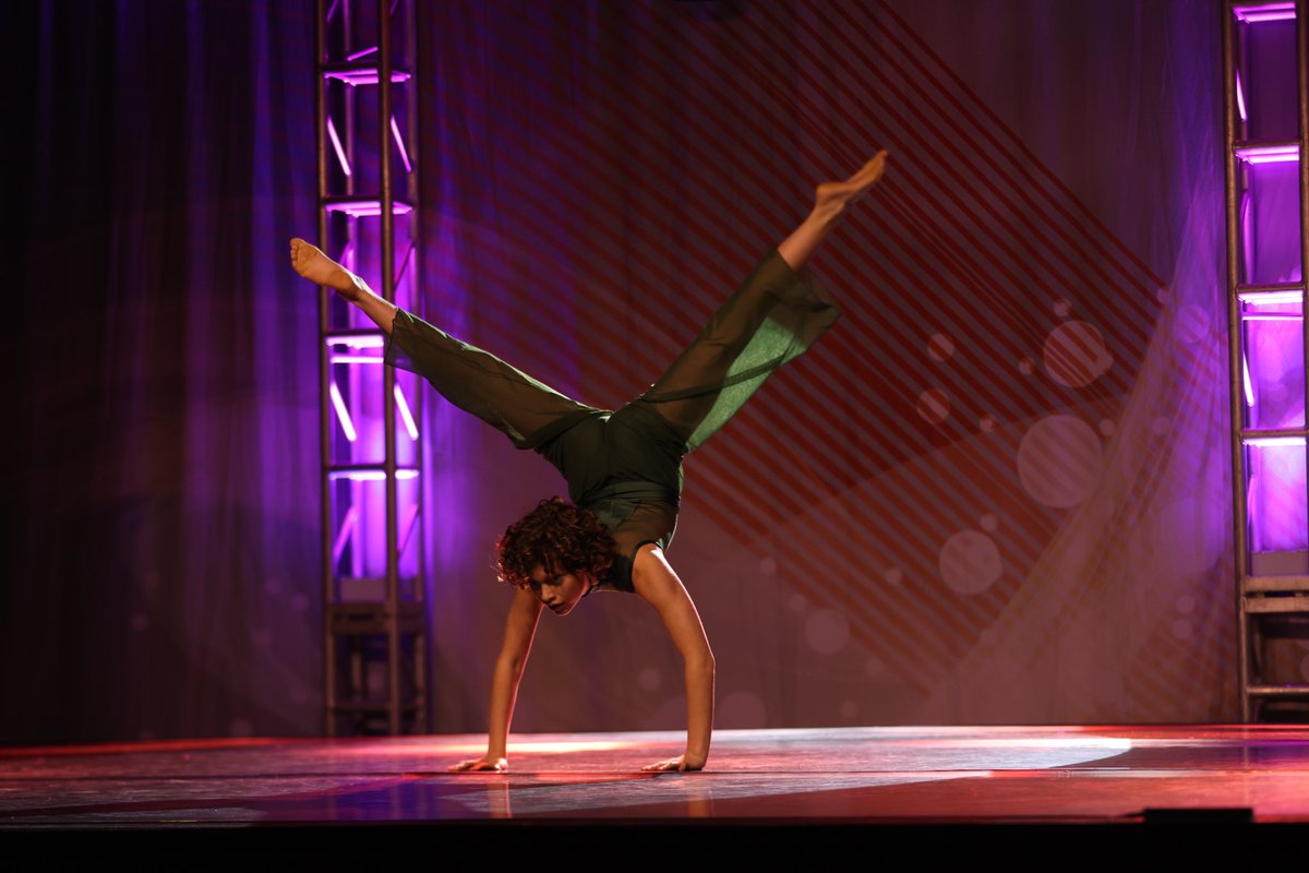 Ryan Buggle tweet media