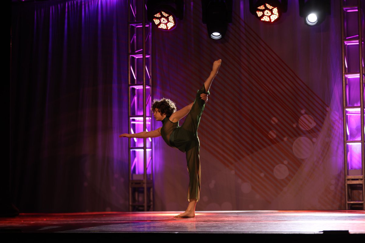 Ryan Buggle tweet media