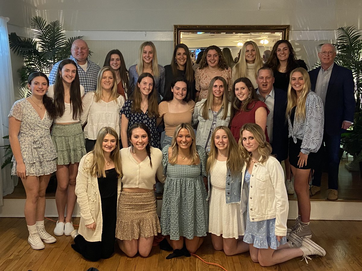 matinaloffredo's tweet photo. Great week closing out an amazing high school basketball career! Banquet, Shore All-Stars with old teammates and accepted students day with new ones! Congrats @dorothyloffredo Once a warrior always a warrior! https://t.co/40BgrkXihV