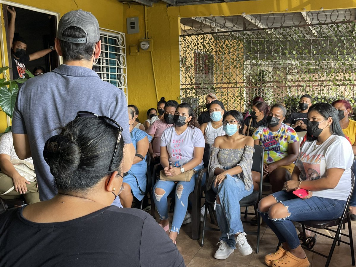 romuloroux's tweet photo. Gracias Abigail por recibirnos hoy en tu casa en Don Bosco para conversar con dirigentes y activistas sobre el futuro de nuestro partido y nuestro país. Seguimos trabajando para cambiar las cosas, para dar soluciones reales haciendo las cosas bien. https://t.co/xPM0AJsyPU