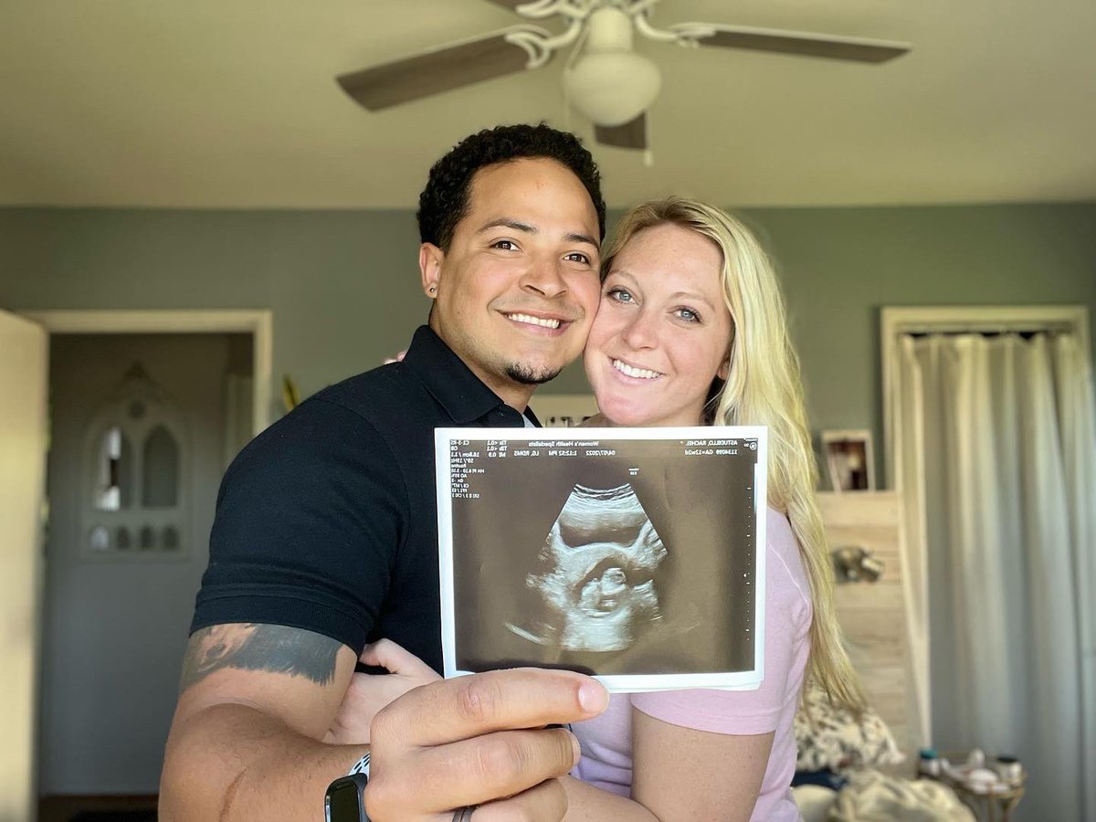 racheymoomoo's tweet photo. Un café con leche coming soon 🥰 

For this baby we have prayed, and God has been SO faithful. This is our little rainbow baby, and we cannot wait to love on baby Astudillo 💛💙❤️ https://t.co/WMDIWD00n0