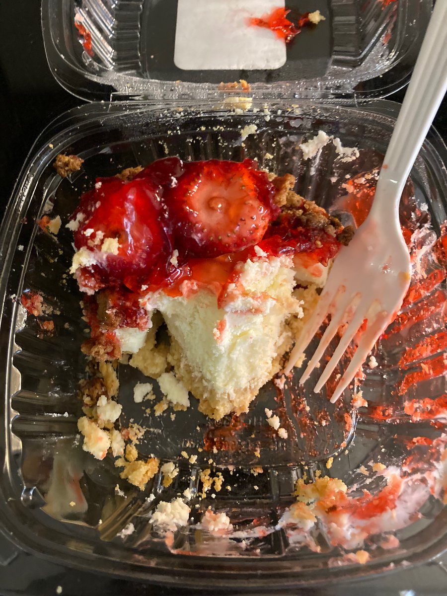 AWimbiscusBlack's tweet photo. Ms. L to a student not in the cheesecake line: “do you want cheesecake?”
Kid: “no, I’m good”
Ms. L: “but did you have it today?”
Kid: “no, but I had it yesterday”
Ms. L: “but that wasn’t the question!”
#therearenocaloriesincheesecake #onlyproofthereisagod https://t.co/My4GQGS6ly