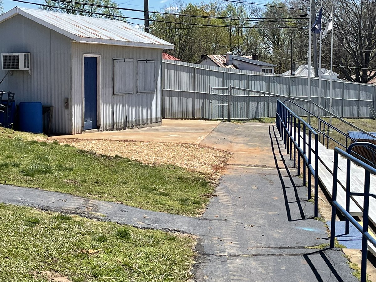 MVilleMustangs's tweet photo. Things are starting to look a little different at Historic Hooker Field. The #StangGang #BeerBarn is getting a makeover. https://t.co/tjTyCQjHFq