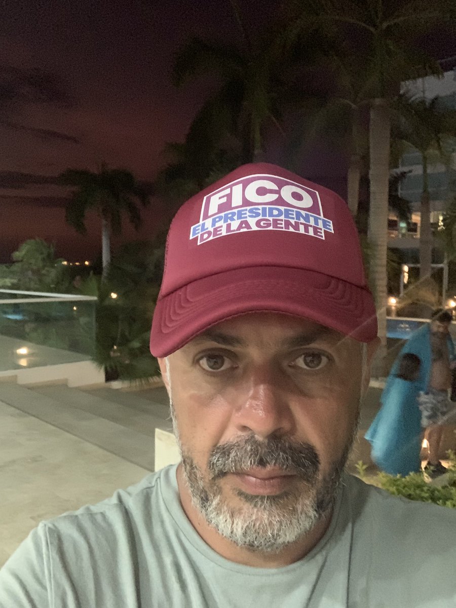 miguelandresb's tweet photo. Me #IdentiFICO #ratiFICO #CertiFICO que #FicoPresidente cachucha cortesía de @dona_pily2 @FicoGutierrez https://t.co/5riviAw0TC
