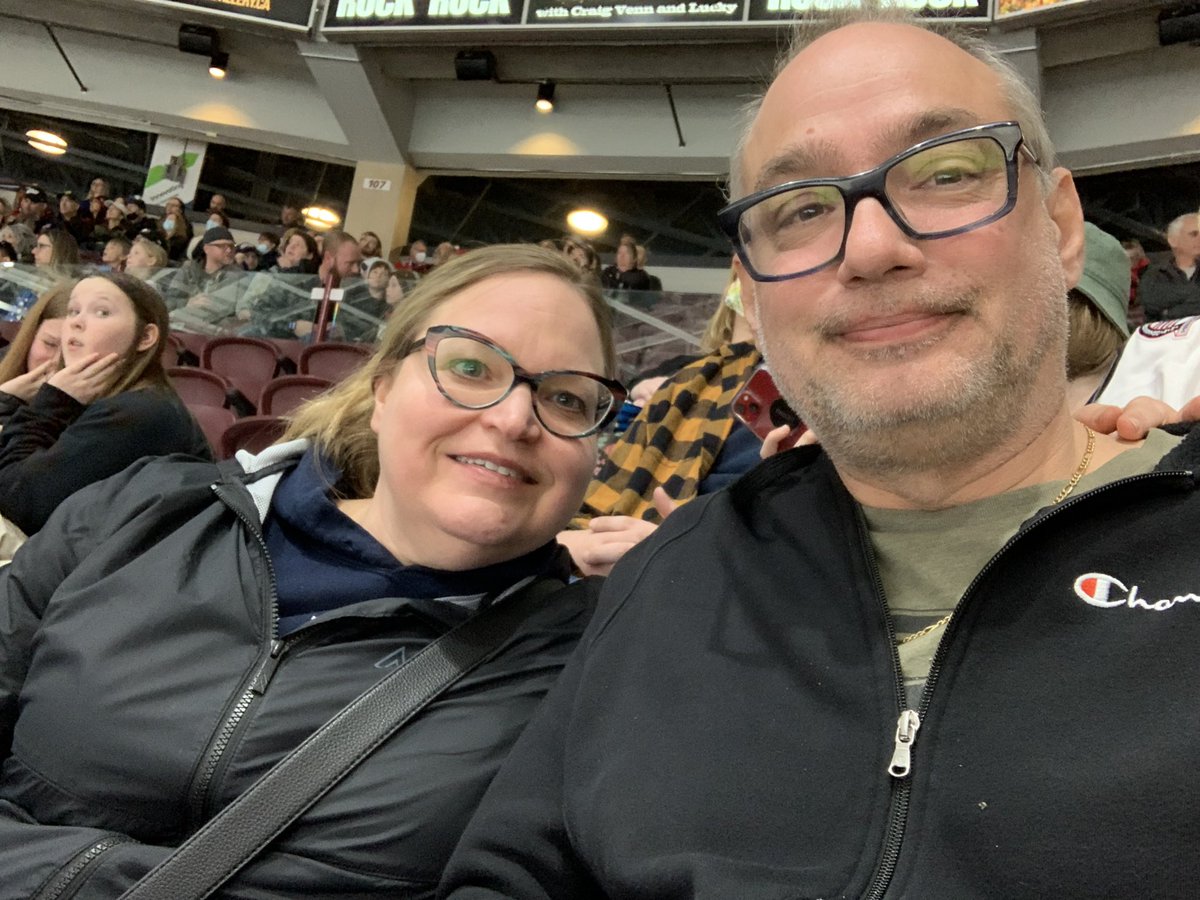 hozman's tweet photo. Enjoying another GENS game pl https://t.co/IoTJnR7NhP
