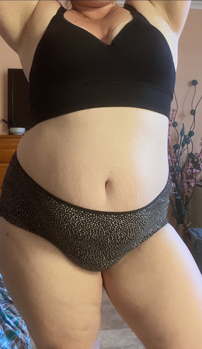 Layla_jaid_79's tweet photo. Mum bod for the win 🙌🏻 HMU for LINKS X https://t.co/JZlawgOX6f