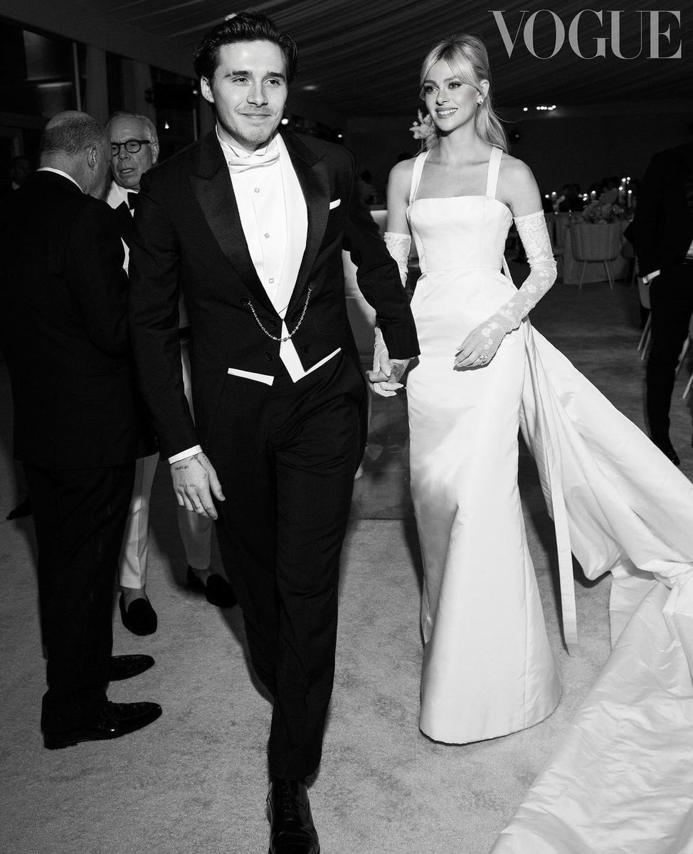 STARRYGL0W's tweet photo. not now babe pictures of nicola peltz’s wedding just dropped https://t.co/2D6Dh2kJPV