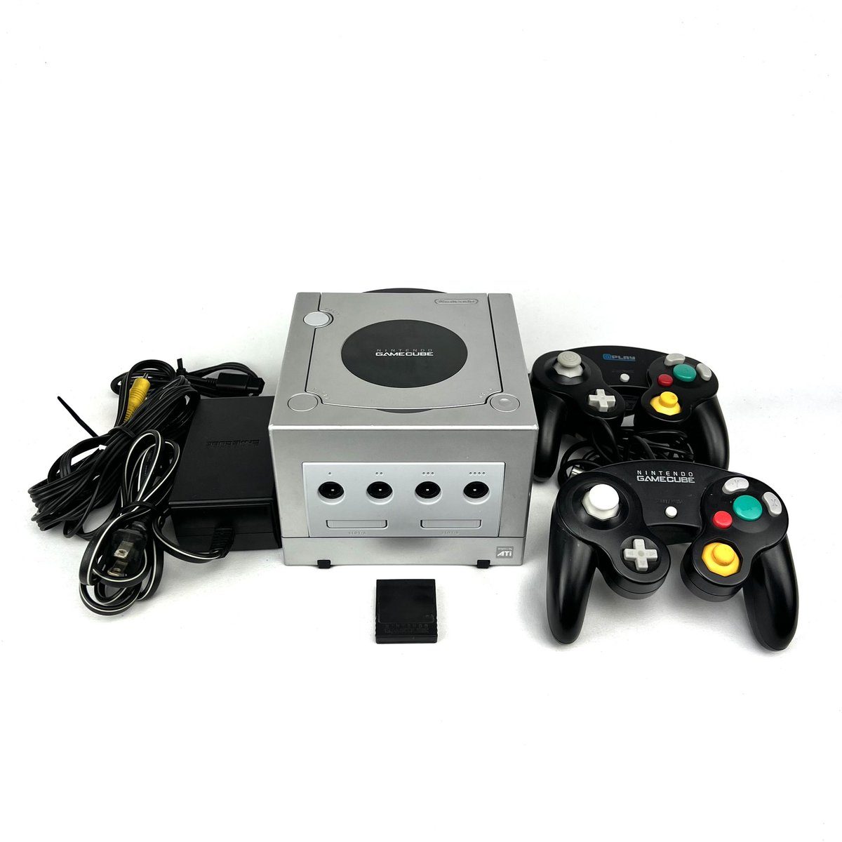 remurdyyy's tweet photo. If anyone is looking for a one:

Gamecube w/ 2 Controllers
Memory Card
All cables

Very good condition. 1 OEM Controller with a replaced left thumb stick and a 3rd party controller.

$90 + $15 shipping 👍 https://t.co/6tsJwkJkyx