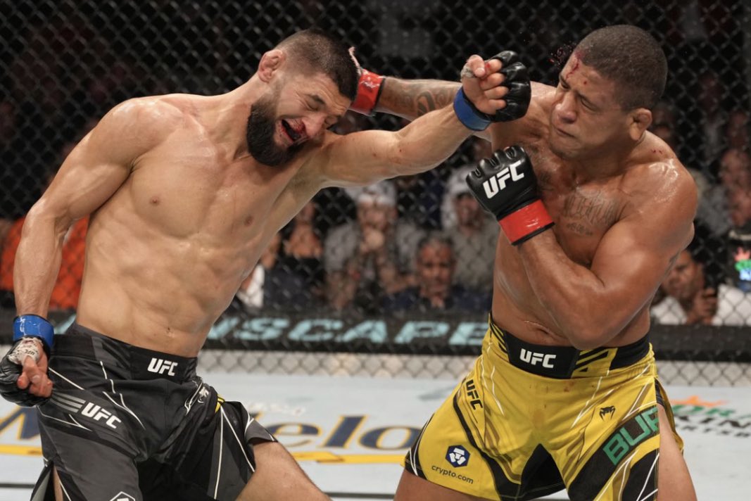 mmadailymemes's tweet photo. Gilbert Burns responds to Khamzat Chimaev saying it was hard to fight him because of his kids:

“It was also hard to fight you in front of Darren Till” https://t.co/eTpgxecc5x