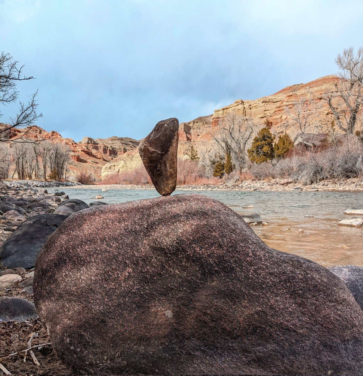 hiddenbalance's tweet photo. Wind River, Dubois, Wyoming
#stacklife #stonebalancing #rockbalancing https://t.co/W1WEtgnqUv