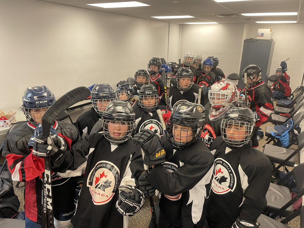 consultantmayer's tweet image. So excited to celebrate #CCSDedu at #Districtday with @WHLHitmen and students from @CcsdStjames @CCSD_edu thank you for hosting us!