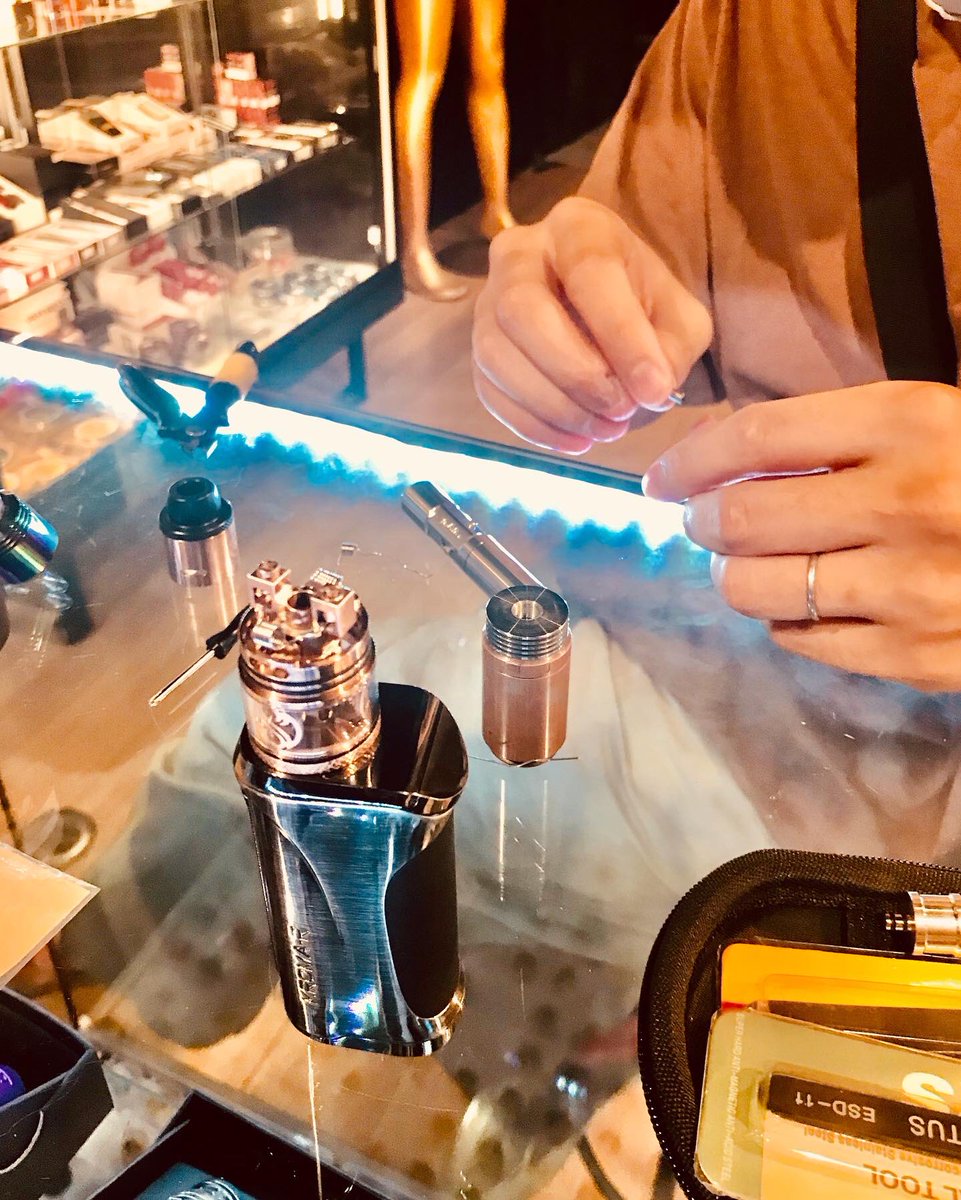 smokeride_gogo's tweet photo. MERLIN RDTA
洒落てる素敵っ!
早速ビルドして♪
ALOHAモヒートでJET〜‼️
楽しいひと時ですネ〜😁
美味しい笑顔最高です❤️
ありがとう御座いました😊
VAPE電子タバコC.C
越谷市大袋駅東口徒歩2分
048-971-9622
#vape #vapecc #vape好きな人と繋がりたい #rdta #augvape #innokin #aloha #livefast https://t.co/BKUmHV49T1