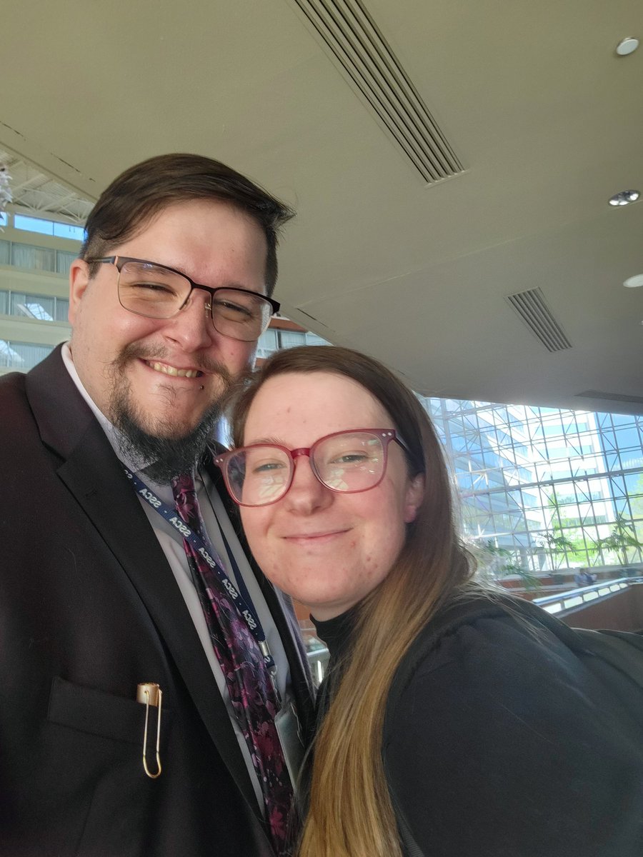 bigkev0669's tweet image. I spy a Lamy LX @mikknack5 #SSCA2022 #yeahTHATgreenville