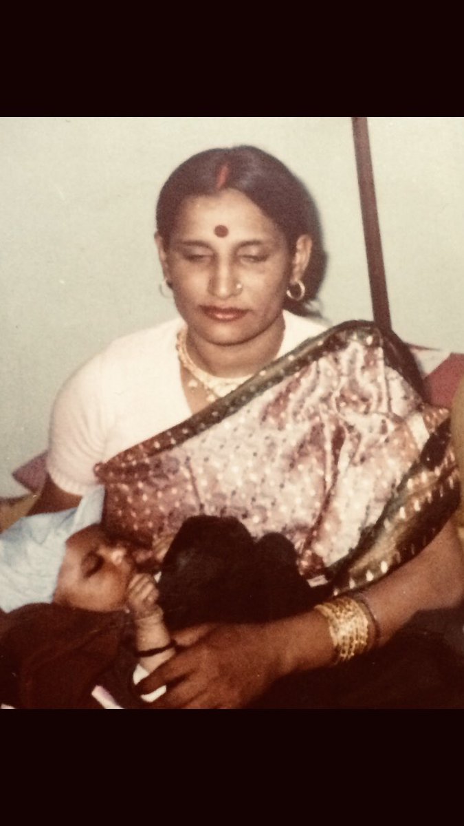 ssrs_dreamer's tweet photo. @withoutthemind @itsSSR @divinemitz @shwetasinghkirt He is our pride, love &amp; happiness🥺🫶🏻❤️❤️❤️❤️❤️

Usha Maa is the luckiest mom in the world to have baby boy like our @itsSSR 🪐🤍

Sushant Pride Of Family https://t.co/0oi6BQBFLa