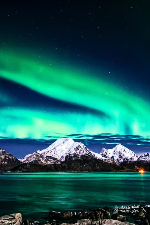 Worldwidettips's tweet photo. Fairbanks, the place where to go to see the Northern Lights in Alaska offers a large variety of hotels and lodges where to stay when chasing the lights.
Read more 👉 https://t.co/FoVCZYZfaM
#BucketList #AuroraBorealis #NorthernLights #GreatPlaces #ElusiveLights #StartChasing https://t.co/TuKqGZ0J9u