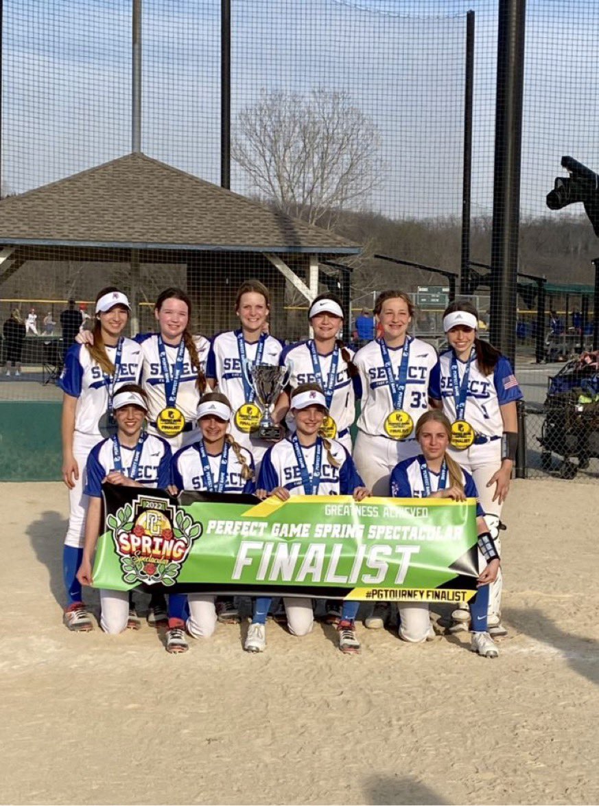 Select Fastpitch 08 tweet media