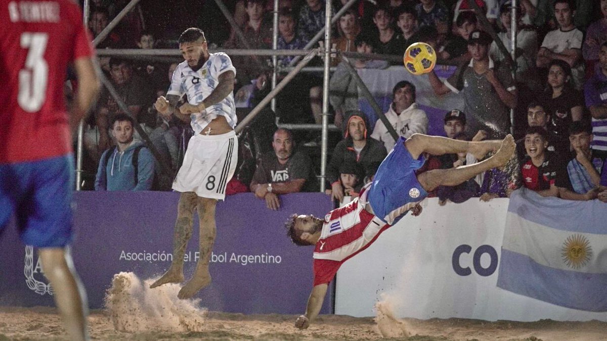 lospynandipy's tweet photo. #APFFútbolPlaya 🇵🇾
⌛️ Resultado Final:
@Argentina 🇦🇷 2 (6) - 2 (5) 🇵🇾 @lospynandipy
⚽️🇵🇾:
⚽ Milciades Medina (x2)
#OrgulloPynandi
#LigaEvoluciónFP
📸@LigaEvolucion https://t.co/ucTymBt71F