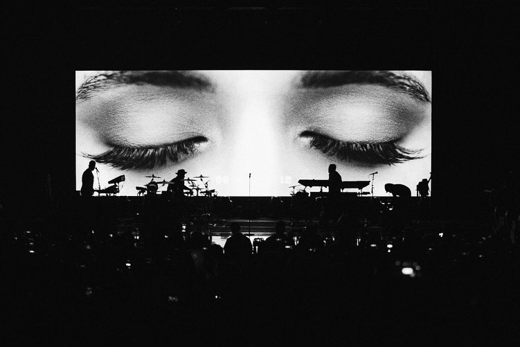 smthrowbacks's tweet photo. #NeverBeTheSameTour VANCOUVER!!! ๐๐ฎ๐๐ฎ๐ฅ @rahulb91
@Camila_Cabello via Instagram 4 years ago today! https://t.co/LiTo8BXz2f