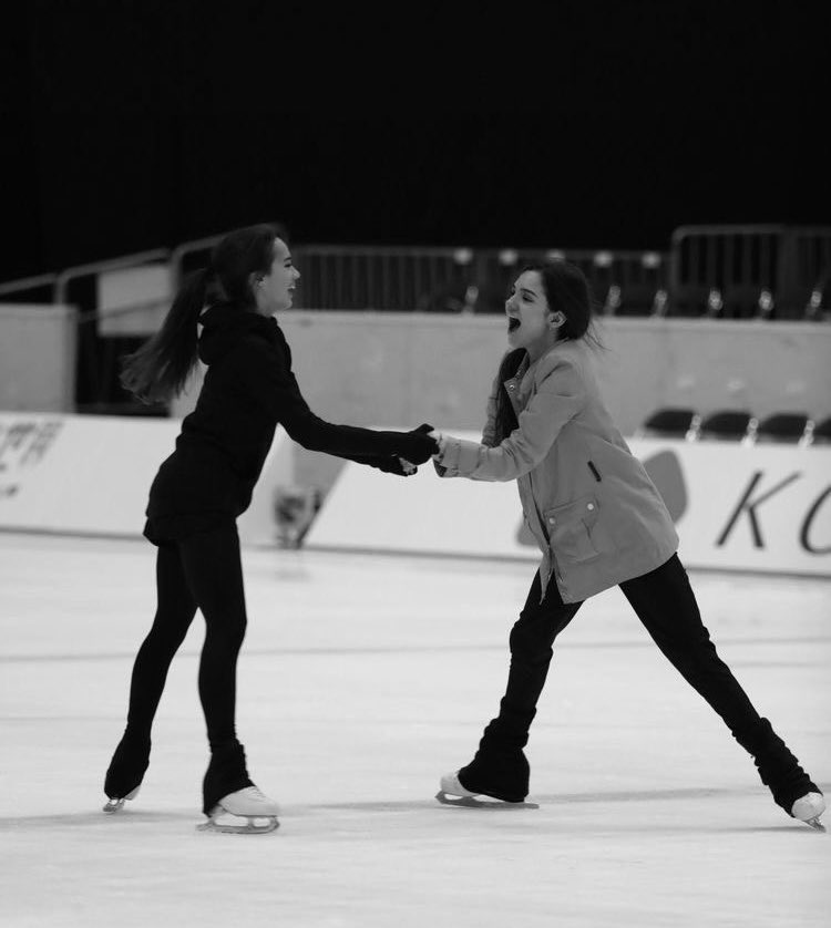 pr_natalie's tweet photo. «Нас просто меняют местами
Таков закон сансары» https://t.co/IHlLBzQR2s