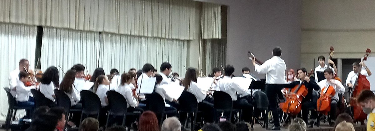 nokulik's tweet photo. Orquesta Vientos de Cambio. Un lujo para Saenz Peña, Chaco https://t.co/Dr9k3Lc5e9