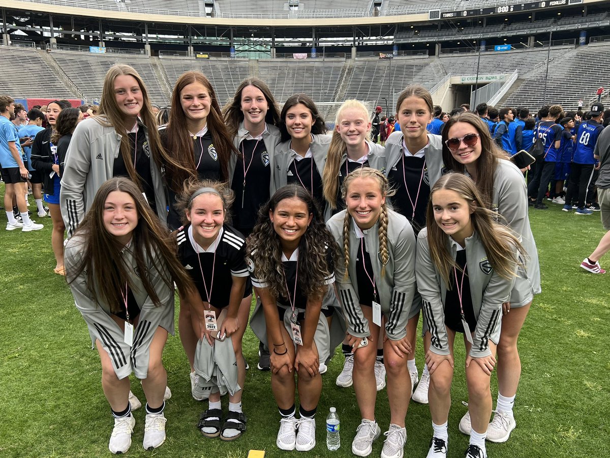 Opening ceremonies at the Cotton Bowl! Thank you <a href="/dallascup/">Dallas Cup ⚽️</a>  and <a href="/MaryKay/">Mary Kay</a> ! 

<a href="/StingSoccerClub/">Sting Soccer Club</a>