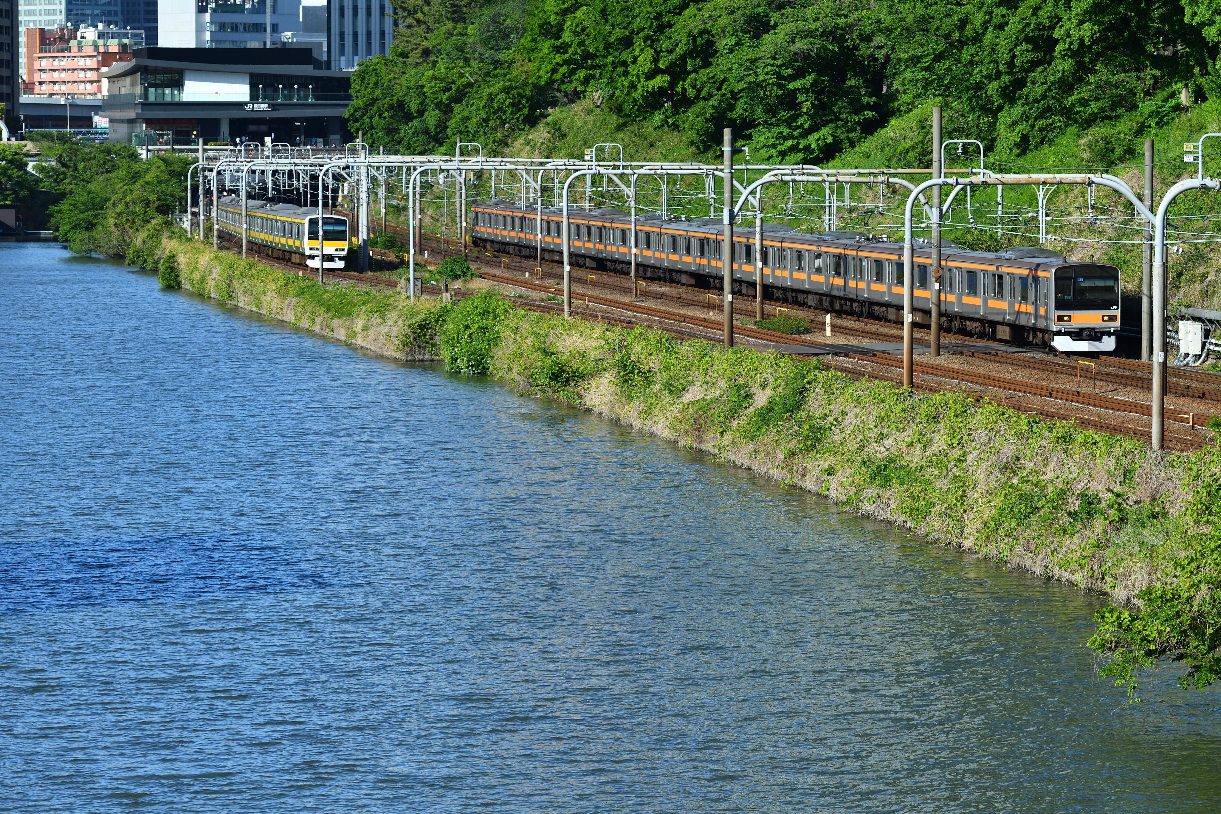中央線が好きだ 公式 中央線開業記念日 ツイート企画 いよいよ本日 4月11日は中央線開業記念日 メッセージやお写真ありがとうございます 今日までお待ちしてます あなたの中央線オススメスポット教えて 市ヶ谷 飯田橋駅間の