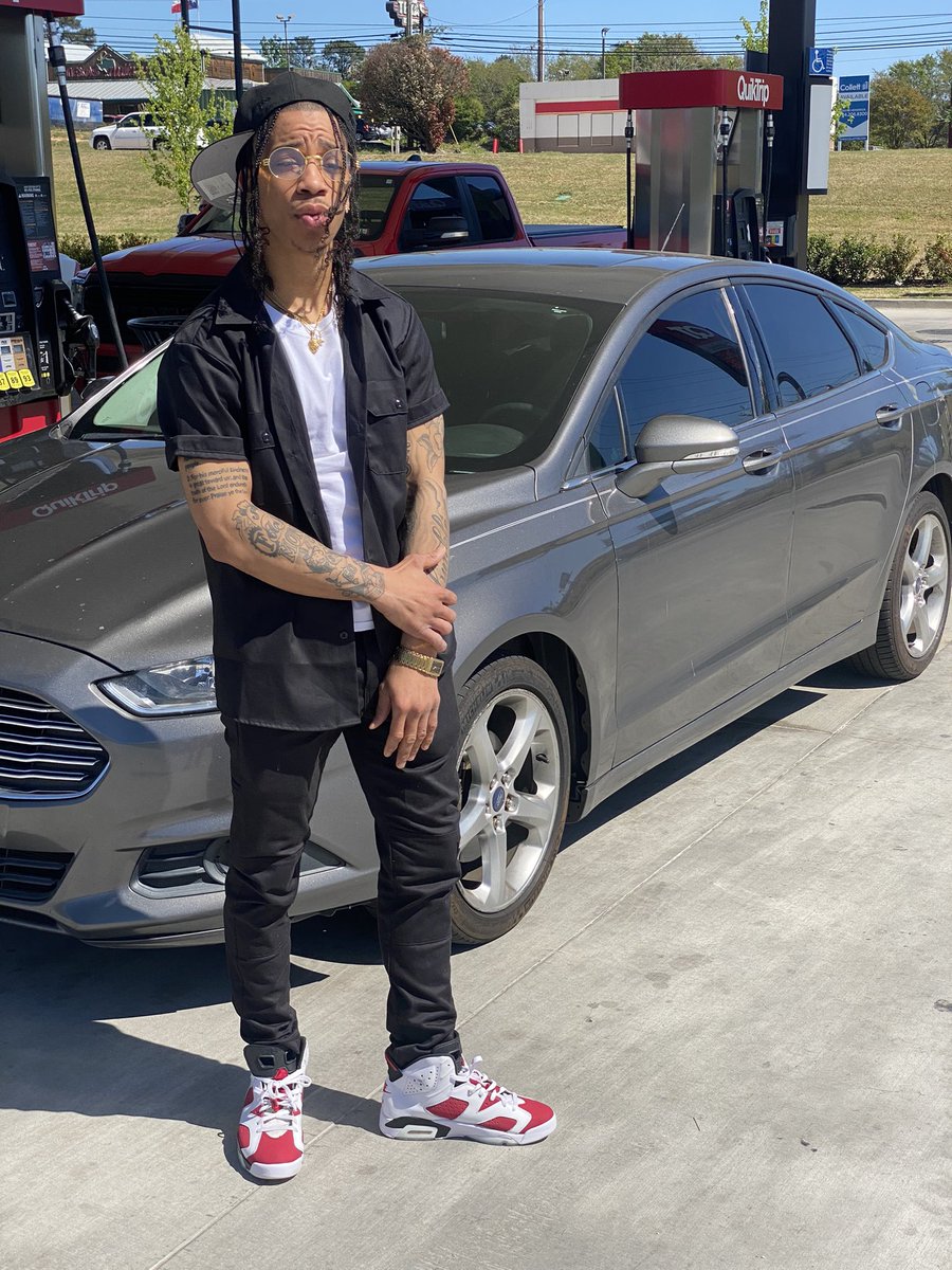 _Thades's tweet photo. I’m to fly Let the Money boost my ego💰#pgra #blessed22 https://t.co/DzZD3zv1Yw