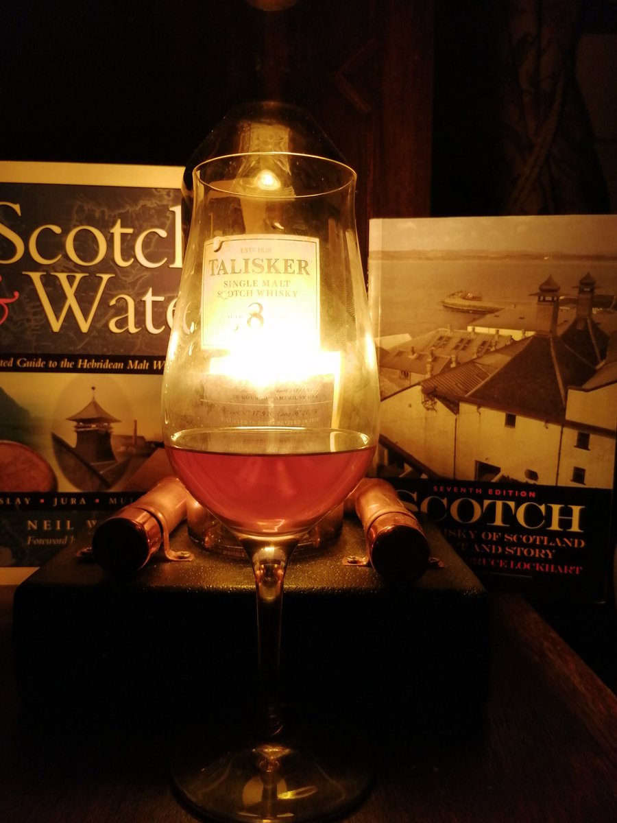BertSmedley's tweet photo. Whisky is about friendship (and "fingering" puddings (obvs)) so...

A shoutout to everybody's favourite beard @Bearded_Whisky for the latest Smedcave addition - shining a light on the final (leave it!) #SundayNightSup a @whiskybroker Linkwood
#Flange!🐢💥💥
#GuidGuys https://t.co/tcZnKMCWAq